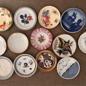 Assorted Decorative Plates Set